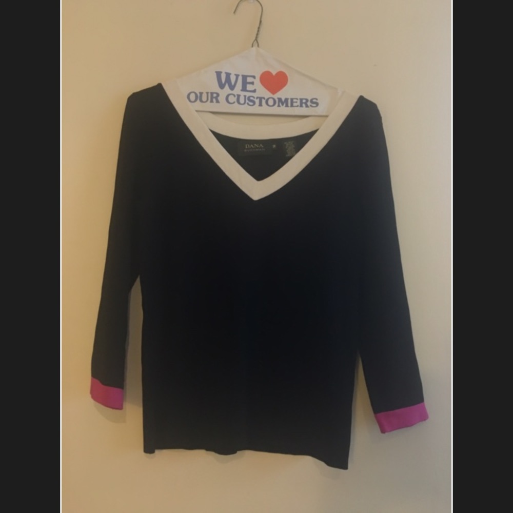 Women’s long sleeve sweater